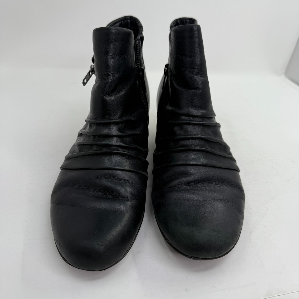 Earth Pegasus Womens Size 7.5 B Black Slip On Ankle Boots Comfort Casual Booties